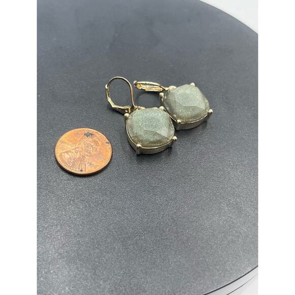 Joan Rivers Classic Collection Glimmer
Green Faceted Lucite‎ Pierced Earrings - Picture 4 of 14